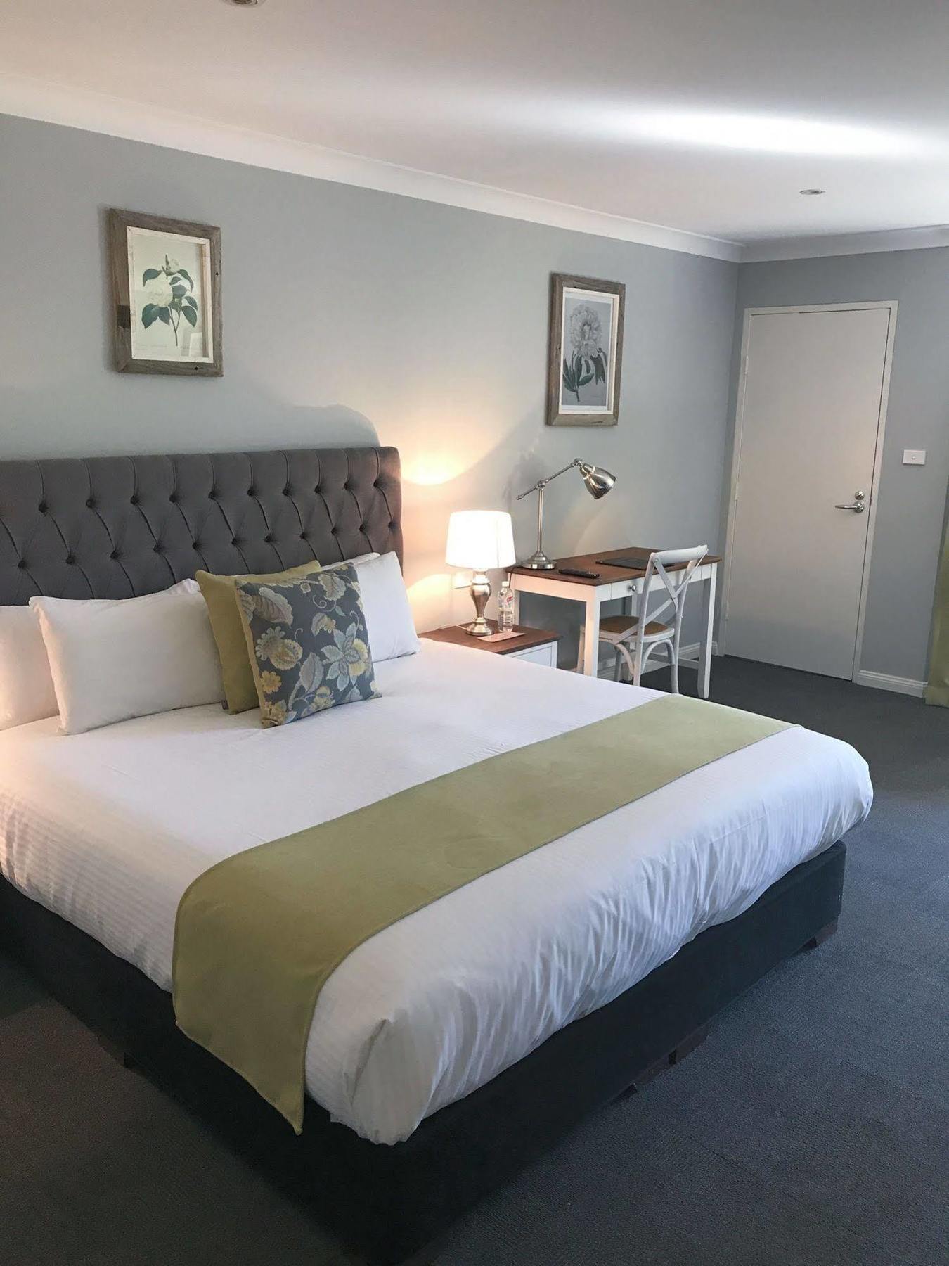 Camden Valley Inn 외부 사진