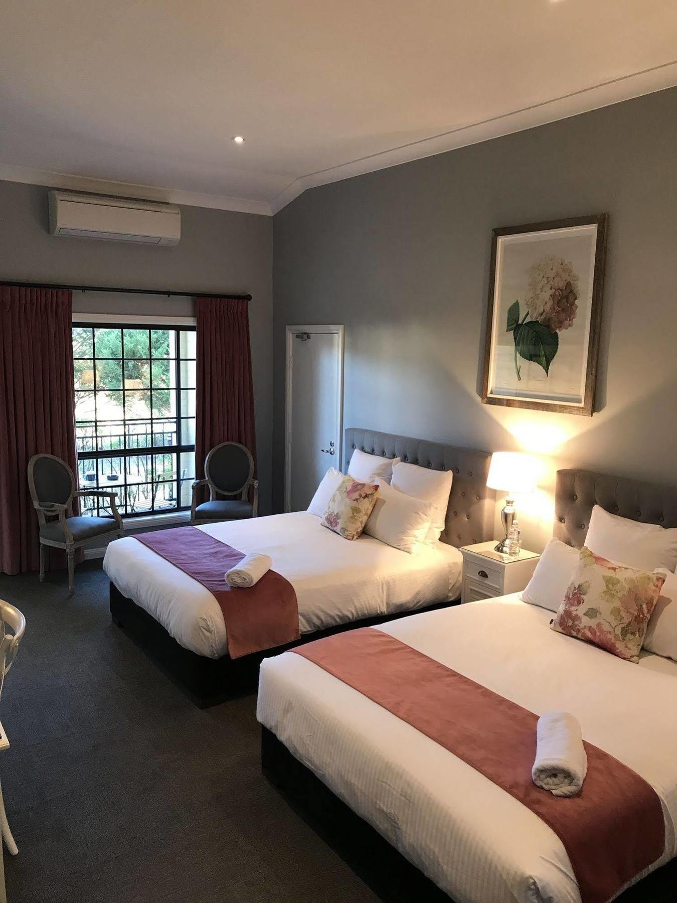 Camden Valley Inn 외부 사진