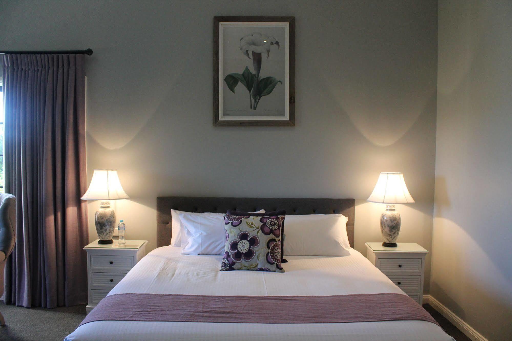 Camden Valley Inn 외부 사진